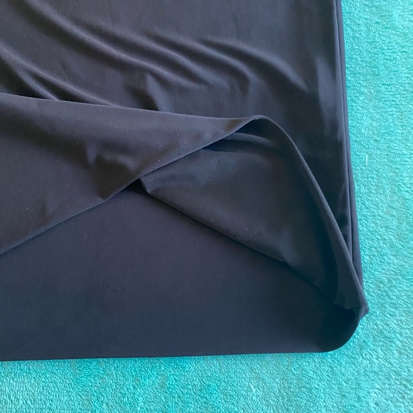 LBD From Fashion Nova - Picture 5 of 16